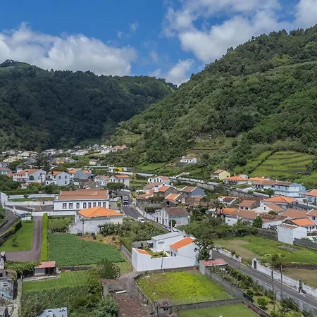 Semesterbostad Encanto Faial da Terra